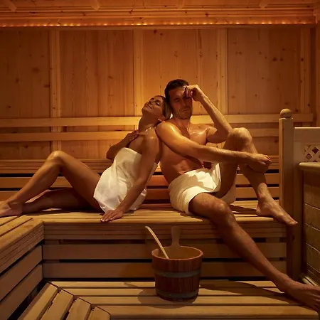 Alpenrose Wellnesshotel Bach (Tyrol)